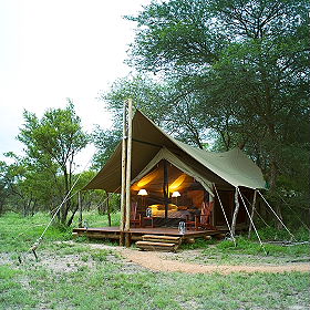Tente du camp - Safaris &agrave; pied et trek dans le Parc Kruger en Afrique du Sud - Absolu Voyages, le sp&eacute;cialiste du safari et du trekking d'aventure en Afrique Australe