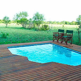 Piscine du camp - Safaris &agrave; pied et trek dans le Parc Kruger en Afrique du Sud - Absolu Voyages, le sp&eacute;cialiste du safari et du trekking d'aventure en Afrique Australe