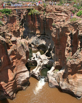 Circuit-aventure de 3 semaines hors des sentiers battus en Afrique du Sud, du Parc Kruger au Cap &agrave; un prix imbattable, avec h&eacute;bergement en auberges et r&eacute;serves priv&eacute;es - Absolu Voyages