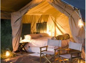 Botswana / Savuti - Chobe - Safari camping en tentes mobiles de luxe dans la r&eacute;serve de Savuti (Savute), c&eacute;l&egrave;bre pour ses lions qui chassent les &eacute;l&eacute;phants - L'intensit&eacute; du safari traditionnel d'Out of Africa - (Savuti under canvas - Afrique Australe) - Absolu Voyages