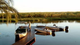 Safaris &agrave; la carte au Botswana - Delta de l'Okavango, Moremi, Chobe, Kwando, Impalila, Linyanti, Kalahari, Nxai Pan, Deception Valley - Lodges et camps exclusifs, safaris en 4x4 (game drives), en mokoro, en bateau, safari de nuit et safari &agrave; pied - Absolu Voyages