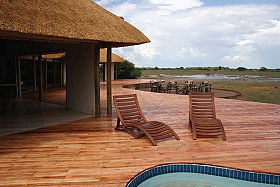 Safaris &agrave; la carte au Botswana - Delta de l'Okavango, Moremi, Chobe, Kwando, Impalila, Linyanti, Kalahari, Nxai Pan, Deception Valley - Lodges et camps exclusifs, safaris en 4x4 (game drives), en mokoro, en bateau, safari de nuit et safari &agrave; pied - Absolu Voyages