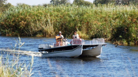 Safaris &agrave; la carte au Botswana - Delta de l'Okavango, Moremi, Chobe, Kwando, Impalila, Linyanti, Kalahari, Nxai Pan, Deception Valley - Lodges et camps exclusifs, safaris en 4x4 (game drives), en mokoro, en bateau, safari de nuit et safari &agrave; pied - Absolu Voyages