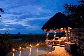 Safaris &agrave; la carte au Botswana - Delta de l'Okavango, Moremi, Chobe, Kwando, Impalila, Linyanti, Kalahari, Nxai Pan, Deception Valley - Lodges et camps exclusifs, safaris en 4x4 (game drives), en mokoro, en bateau, safari de nuit et safari &agrave; pied - Absolu Voyages