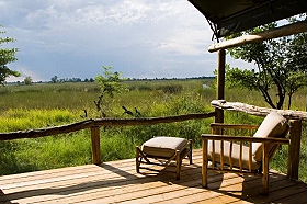 Safaris &agrave; la carte au Botswana - Delta de l'Okavango, Moremi, Chobe, Kwando, Impalila, Linyanti, Kalahari, Nxai Pan, Deception Valley - Lodges et camps exclusifs, safaris en 4x4 (game drives), en mokoro, en bateau, safari de nuit et safari &agrave; pied - Absolu Voyages