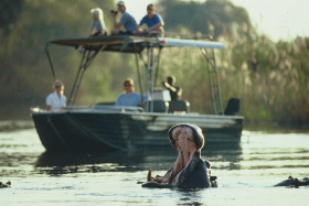 Informations pratiques sur les voyages et safaris aux Chutes Victoria (Victoria Falls, Vic Falls - Zambie et Zimbabwe / Afrique Australe) : niveau des eaux selon les saisons, activités possibles, quel côté des chutes choisir...  - Absolu Voyages