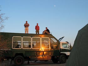 Exp&eacute;dition transafricaine, voyage - safari d'aventure de Johannesbourg &agrave; Nairobi, &agrave; travers l'Afrique du Sud, le Zimbabwe (ou le Botswana), les Chutes Victoria, la Zambie, safari en cano&eacute; sur le Zamb&egrave;ze, le Malawi, la Tanzanie, Zanzibar et le Kenya - Absolu Voyages