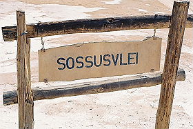 Exp&eacute;dition en Afrique - Aventure Sauvage en Afrique Australe - Afrique du Sud, Namibie, Botswana, Chutes Victoria, Zimbabwe, safari en cano&eacute; sur l'Orange River et ascension des dunes de Sossusvlei - Safaris dans les r&eacute;serves d'Etosha, Chobe, Delta de l'Okavango, Hwange - voyage safari d'aventure en camping sous tente et en camion 4x4 - Absolu Voyages