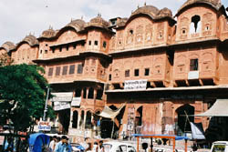 Voyage individuel privatif en voiture avec chauffeur en Inde - Tour du Rajasthan, de Jaisalmer au Taj Mahal en passant par Jodhpur, Ja&iuml;pur et Mandawa dans le Shekhawati
 - Absolu Voyages
