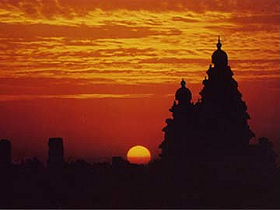 Voyage individuel privatif en voiture avec chauffeur privatis&eacute; en Inde - Croisi&egrave;re dans les backwaters du Kerala et temples du Tamil Nadu, de Madras &agrave; Bangalore en pasant par Cochin, Pondichery, Madurai, Mysore... - Absolu Voyages