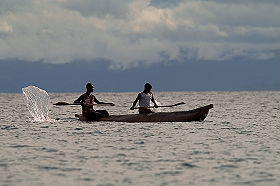 Exp&eacute;dition en Afrique - Tour de l'Afrique Australe - Afrique du Sud, Botswana, Chutes Victoria, Zambie, safari en cano&eacute; sur le Zamb&egrave;ze, Malawi, Mozambique, Parc Kruger - voyage safari d'aventure en camping sous tente et en camion 4x4 - Absolu Voyages