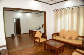 Voyage &agrave; la carte, s&eacute;jour en h&ocirc;tels aux Maldives sur l'&icirc;le de Bandos Island - diff&eacute;rentes cat&eacute;gories d'h&eacute;bergement de la chambre standard aux villas et bungalows sur pilotis - Absolu Voyages