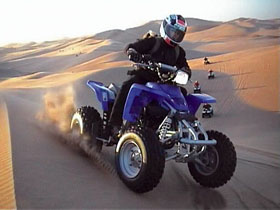 Circuit-aventure de 2 semaines hors des sentiers battus en Namibie, du D&eacute;sert du Namib au Parc d'Etosha en passant par les dunes de Sossusvlei, Swakopmund, le pays Himba, le Damaraland et le Kaokoland, &agrave; un prix imbattable, avec h&eacute;bergement en bivouac et en auberges - Absolu Voyages