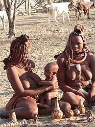 Circuit-aventure de 2 semaines hors des sentiers battus en Namibie, du D&eacute;sert du Namib au Parc d'Etosha en passant par les dunes de Sossusvlei, Swakopmund, le pays Himba, le Damaraland et le Kaokoland, &agrave; un prix imbattable, avec h&eacute;bergement en bivouac et en auberges - Absolu Voyages